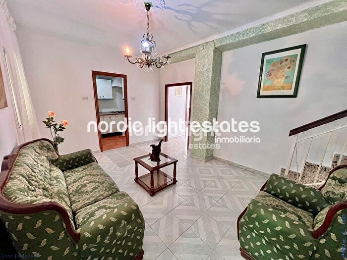 Casas en venta y pisos alquiler - 2