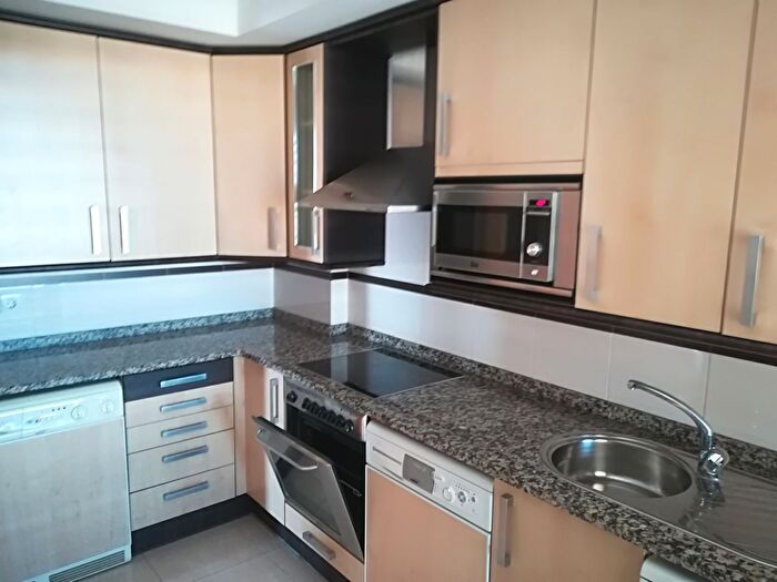 Casas en venta y pisos alquiler - 1