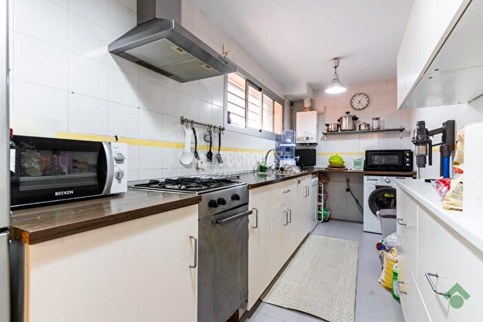 Casas en venta y pisos alquiler - 2