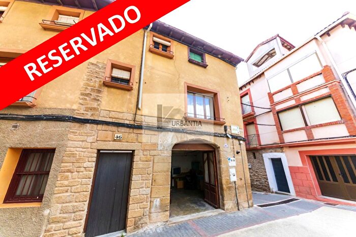 Casas en venta y pisos alquiler - 1