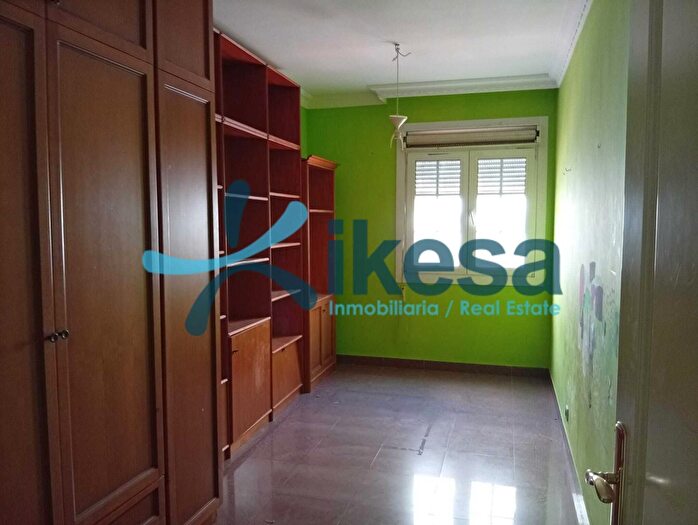 Casas en venta y pisos alquiler - 3
