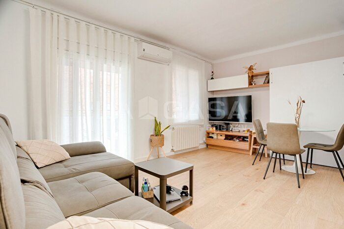 Casas en venta y pisos alquiler - 1