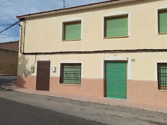Casa en venta en Monóvar Monòver, Alicante de 5 habitaciones