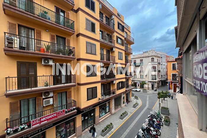 Casas en venta y pisos alquiler - 1