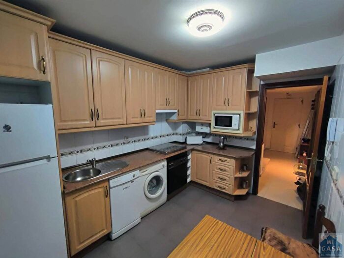 Casas en venta y pisos alquiler - 1