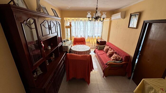 Casas en venta y pisos alquiler - 3
