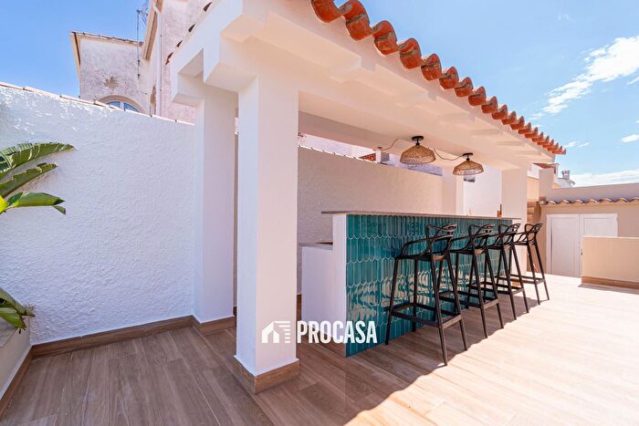 Casas en venta y pisos alquiler - 3