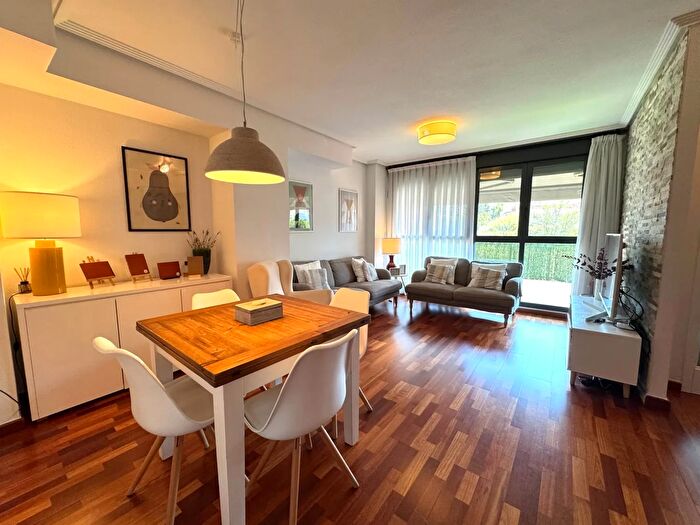 Casas en venta y pisos alquiler - 1