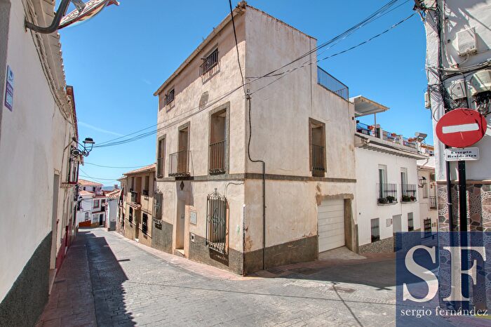 Casas en venta y pisos alquiler - 1