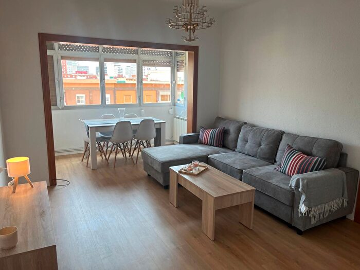 Casas en venta y pisos alquiler - 1