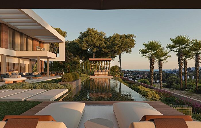Casa en venta en Nueva Andalucía, Las Brisas de 5 habitaciones