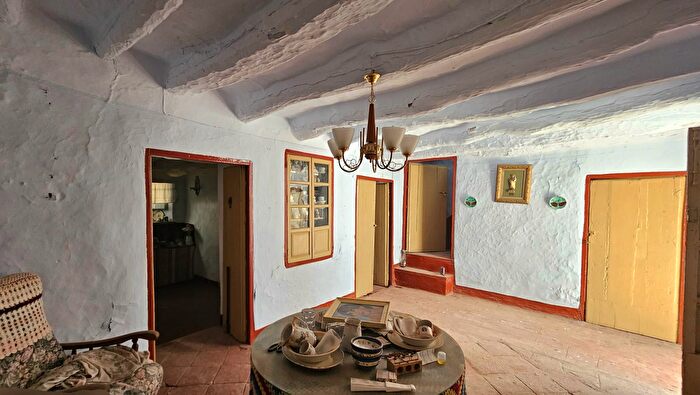 Casa en venta en Alfarnate, Málaga de 3 habitaciones