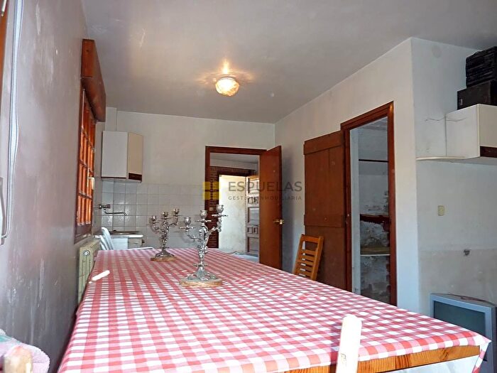 Casas en venta y pisos alquiler - 1