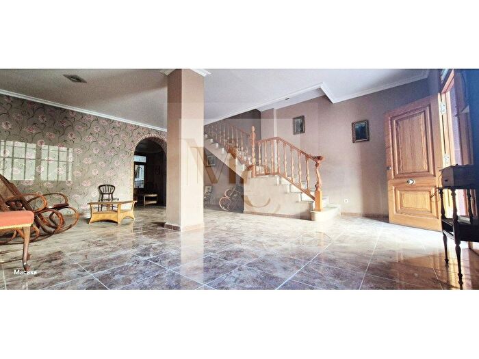 Casas en venta y pisos alquiler - 2