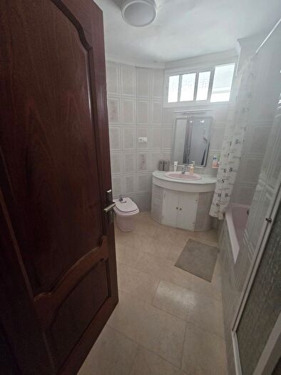 Piso en alquiler en Muelle, Ceuta Capital de 3 habitaciones