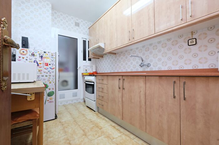 Casas en venta y pisos alquiler - 2