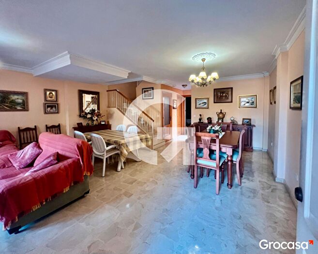 Casas en venta y pisos alquiler - 3