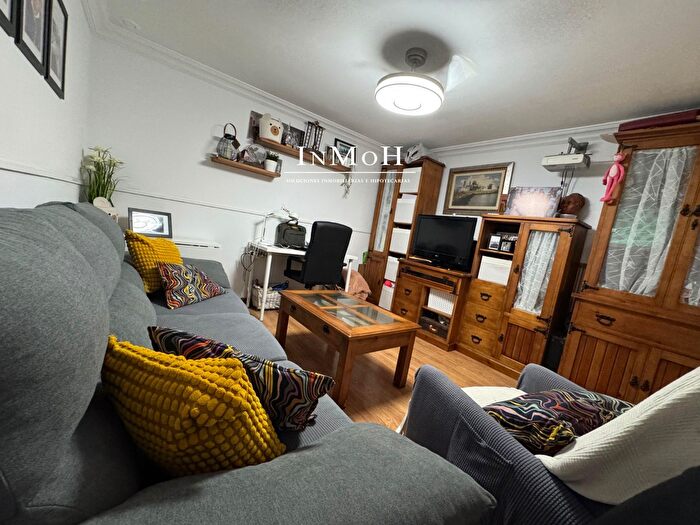 Casas en venta y pisos alquiler - 2