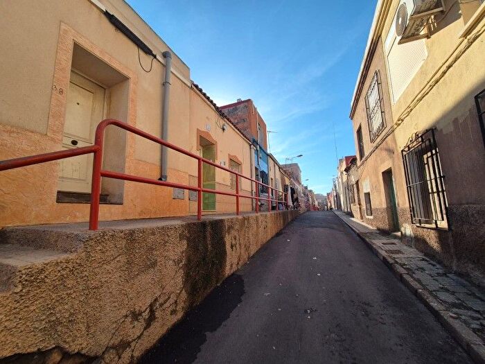 Casas en venta y pisos alquiler - 3