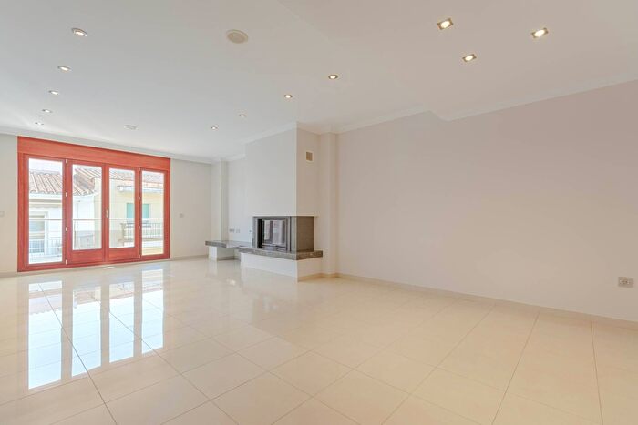 Casa en venta en Vilafant, Girona de 4 habitaciones