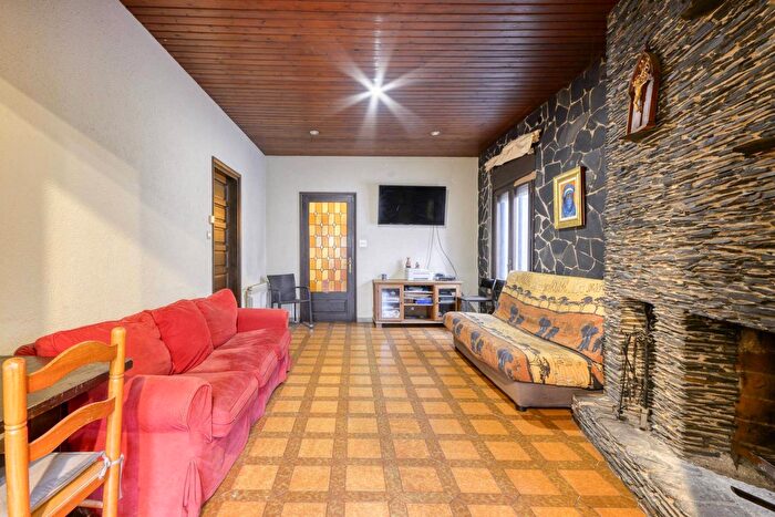 Casas en venta y pisos alquiler - 2