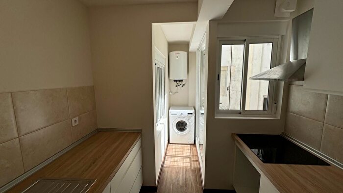 Casas en venta y pisos alquiler - 3