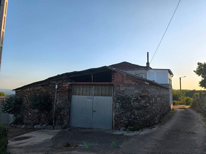 Casa en venta en Monforte de Lemos, Lugo de 5 habitaciones