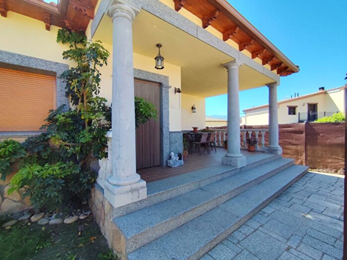 Casas en venta y pisos alquiler - 1