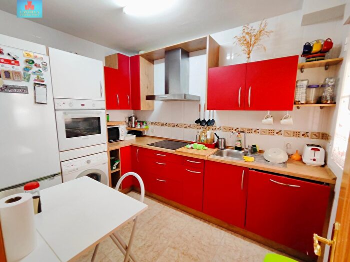 Casas en venta y pisos alquiler - 1