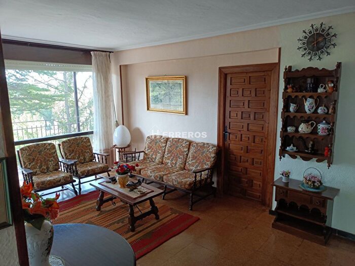 Casas en venta y pisos alquiler - 3