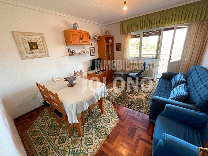 Casas en venta y pisos alquiler - 3