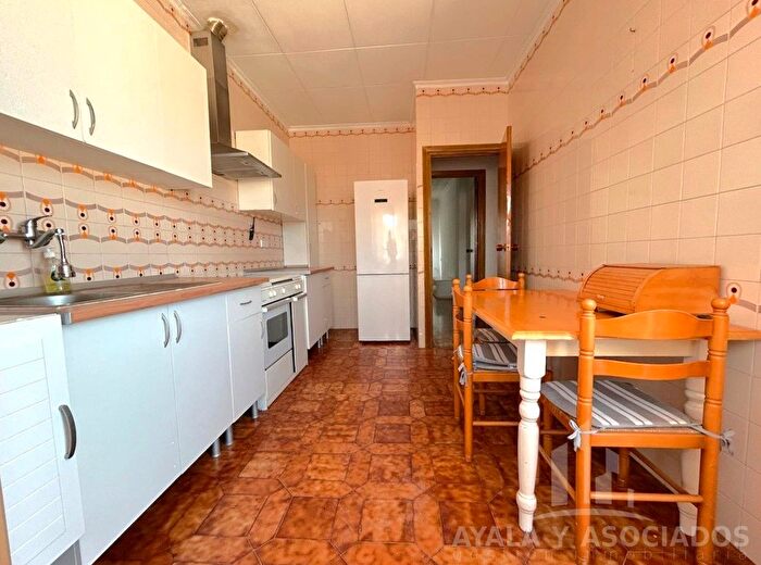 Casas en venta y pisos alquiler - 2