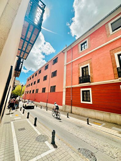 Casas en venta y pisos alquiler - 2