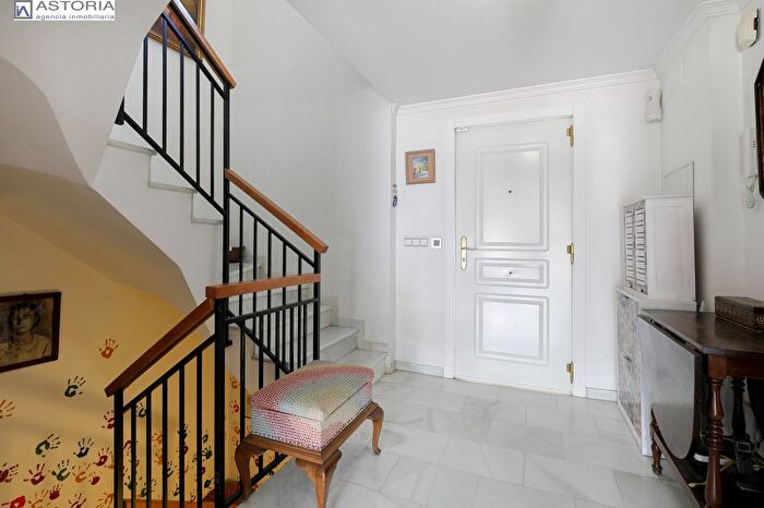 Casas en venta y pisos alquiler - 3