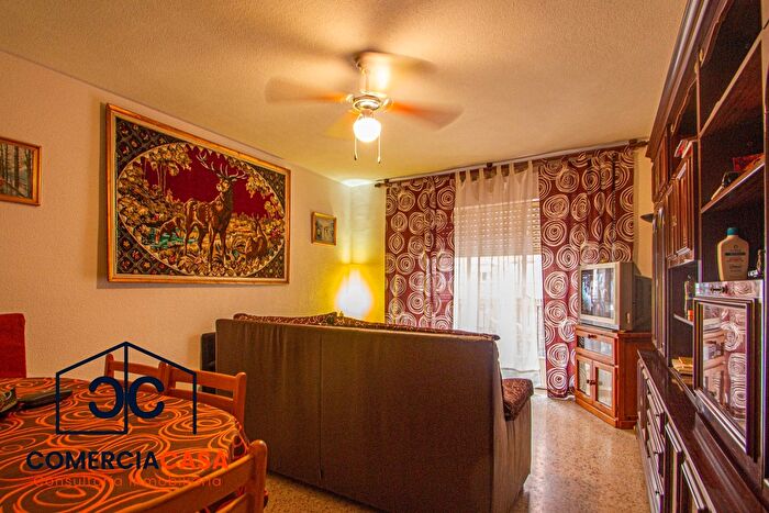 Casas en venta y pisos alquiler - 2
