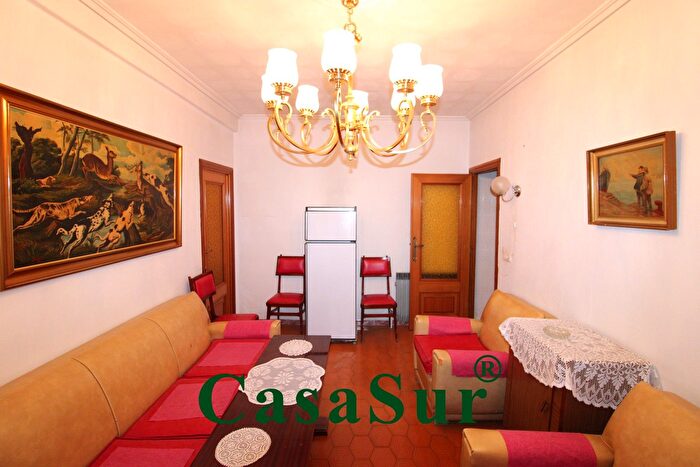 Casas en venta y pisos alquiler - 3