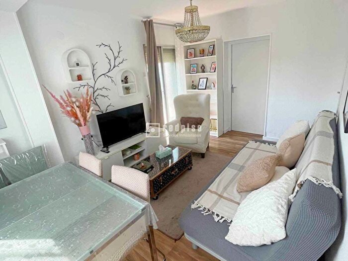 Casas en venta y pisos alquiler - 1