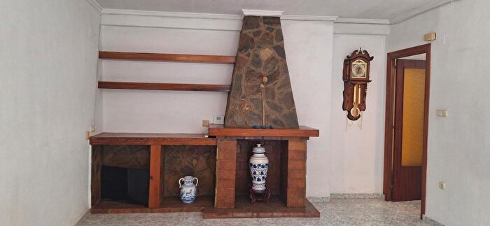 Casas en venta y pisos alquiler - 1