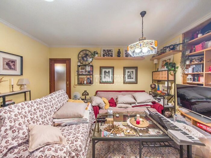 Casas en venta y pisos alquiler - 3
