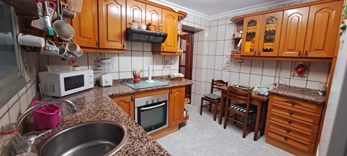 Casas en venta y pisos alquiler - 3