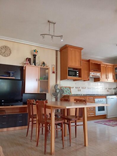 Casas en venta y pisos alquiler - 2