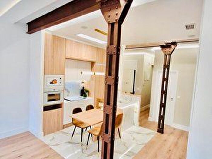 Casas en venta y pisos alquiler - 1