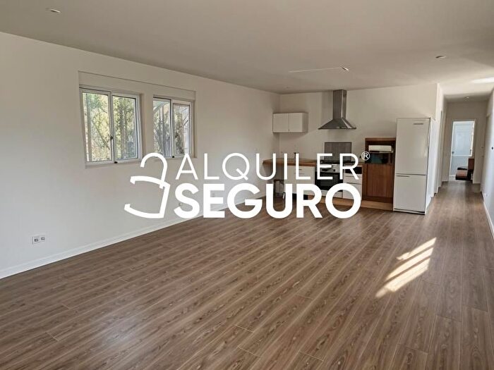 Casas en venta y pisos alquiler - 1