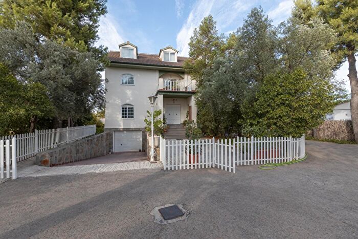 Casas en venta y pisos alquiler - 2