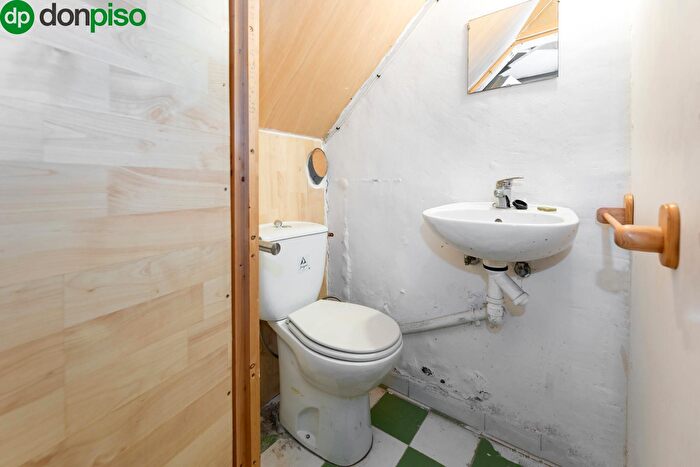 Casas en venta y pisos alquiler - 3