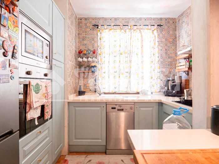Casas en venta y pisos alquiler - 2