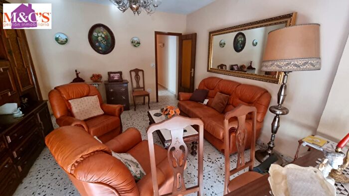 Casas en venta y pisos alquiler - 1