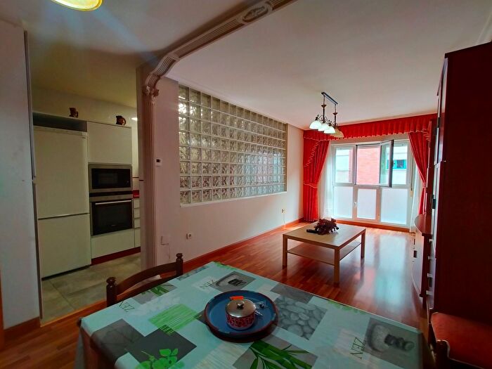 Casas en venta y pisos alquiler - 2