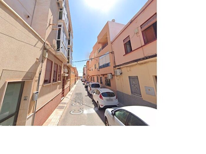 Piso en venta en Los Molinos Villa Blanca, Almería Capital de 3 habitaciones