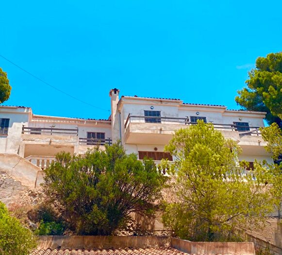 Casas en venta y pisos alquiler - 1